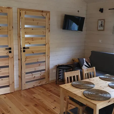 Zacisze Nad Zatoka Przy Jeziorze Feriehus *