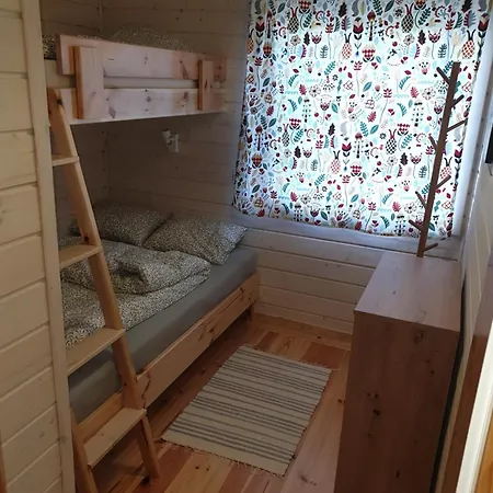 Zacisze Nad Zatoka Przy Jeziorze Feriehus